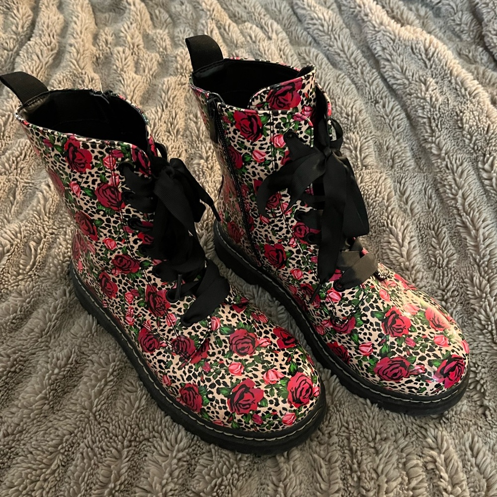Betsy Johnson for TORRID boots